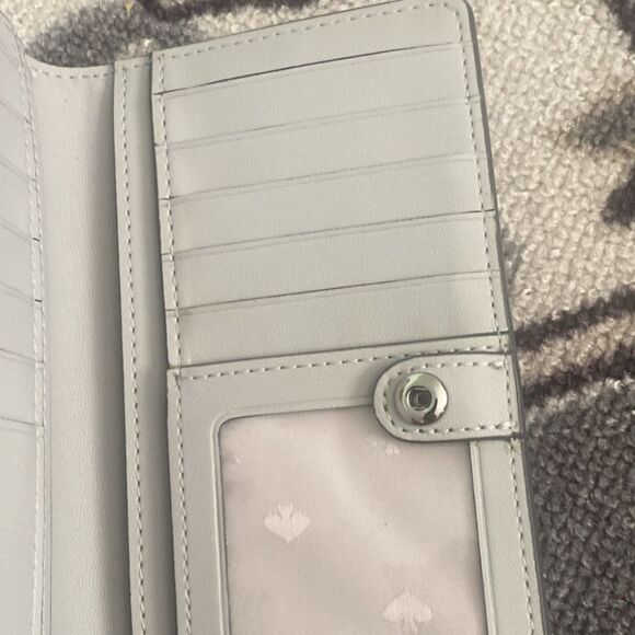 Dana Large Slim Bifold Wallet - Picture 2 of 6